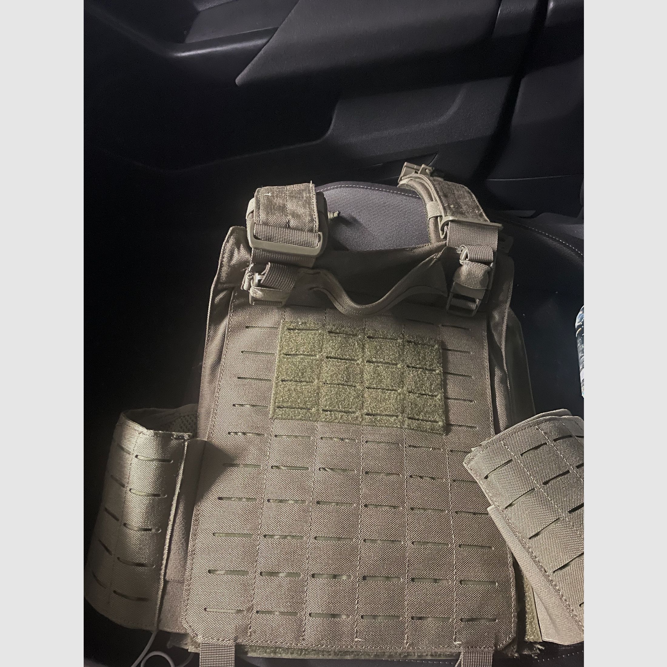 Warrior Assault Systems Quad Release Plate Carrier Oliv + Plattenträger Spartaner 