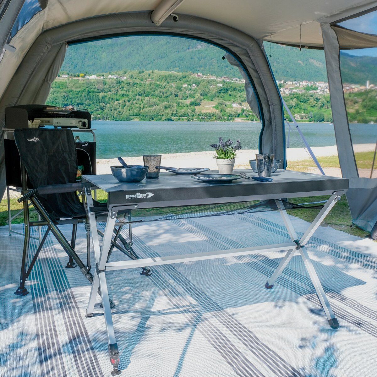 Tavolo a rotelle Titanium Axia, 104 cm, immagine 4 di 13