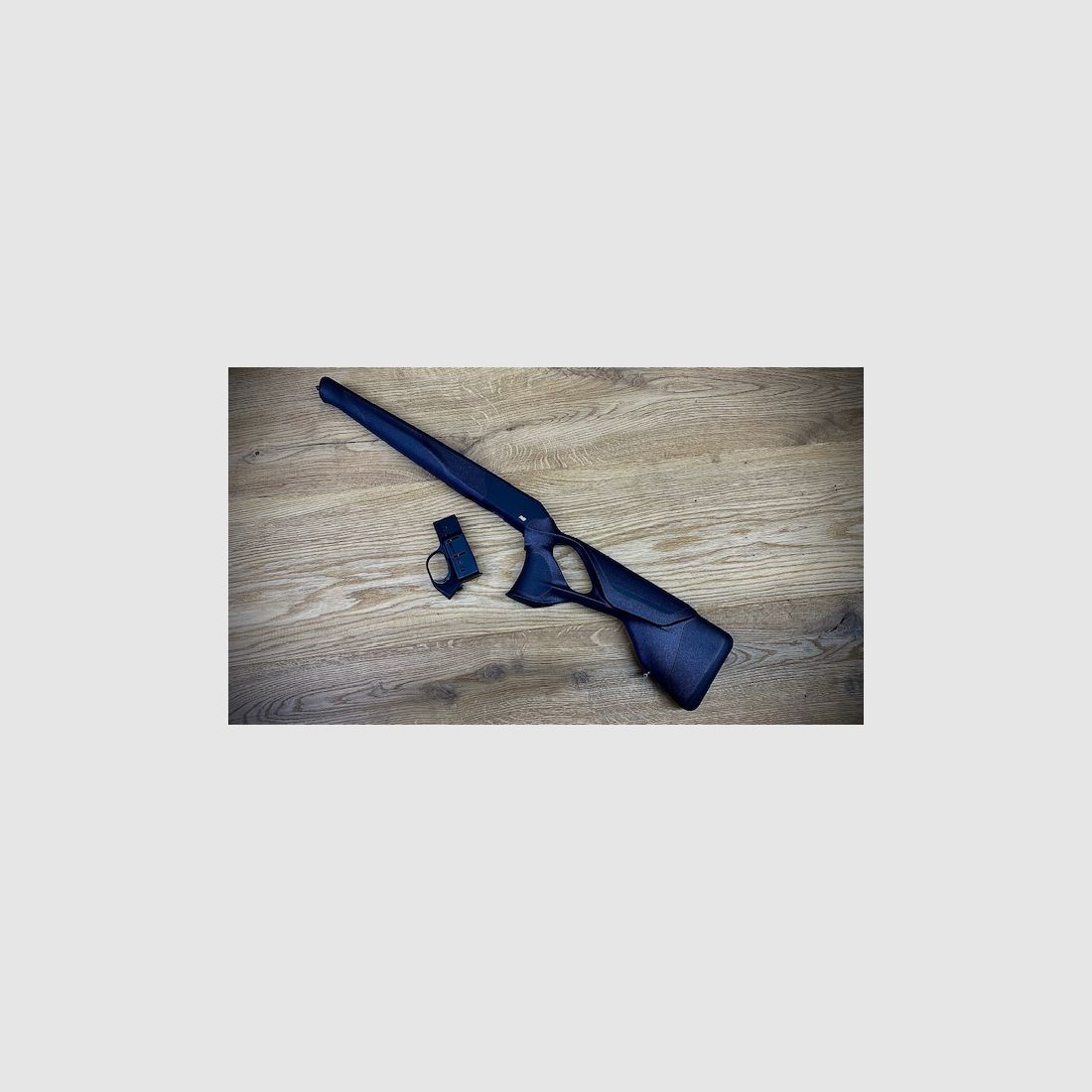 Blaser R8 Ultimate Schäftung / Schwarz-Braun / 17mm Kontur / Systemauslegung rechts