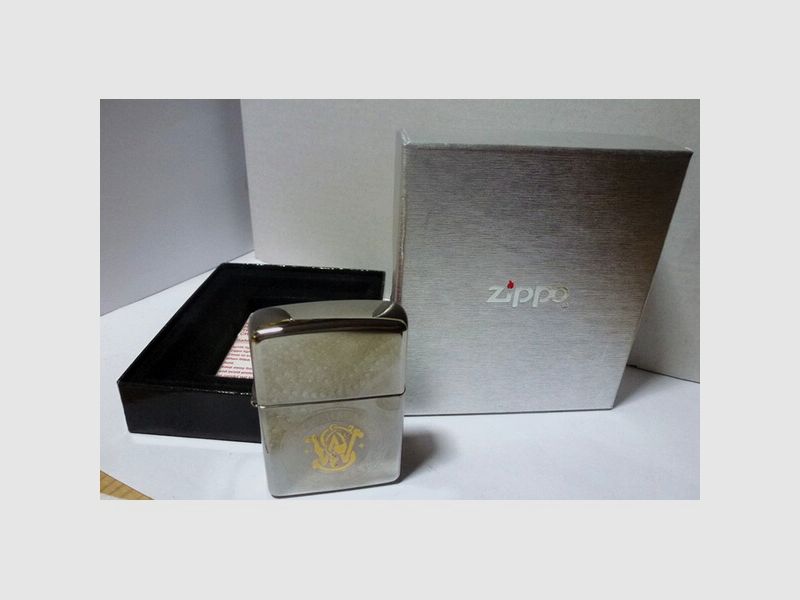 Seltenes versilbertes original Zippo mit Smith & Wesson Performance Logo