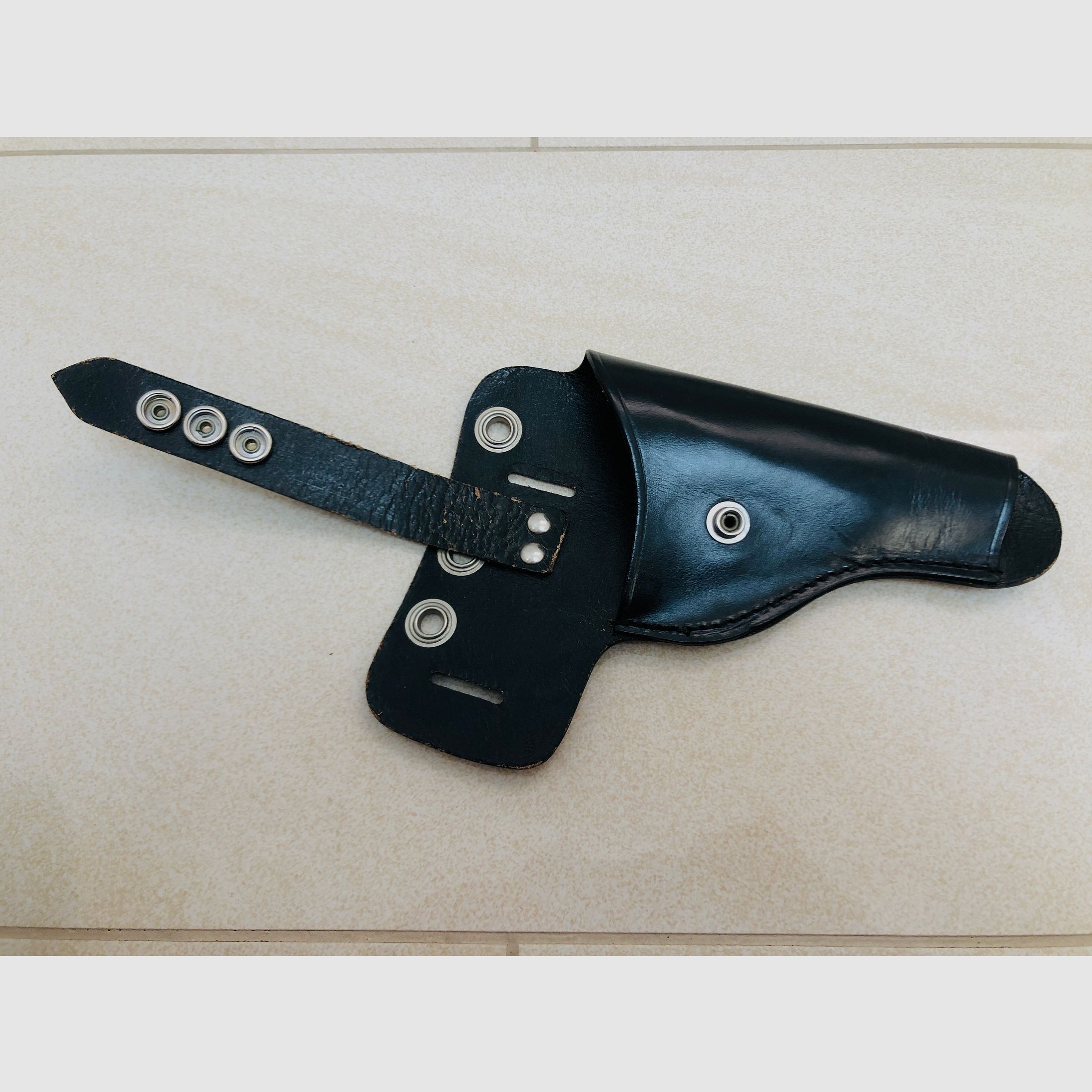 25.08.2026 ••• Französisches Holster FN 1910 - Dienstholster / Pistolentasche •••