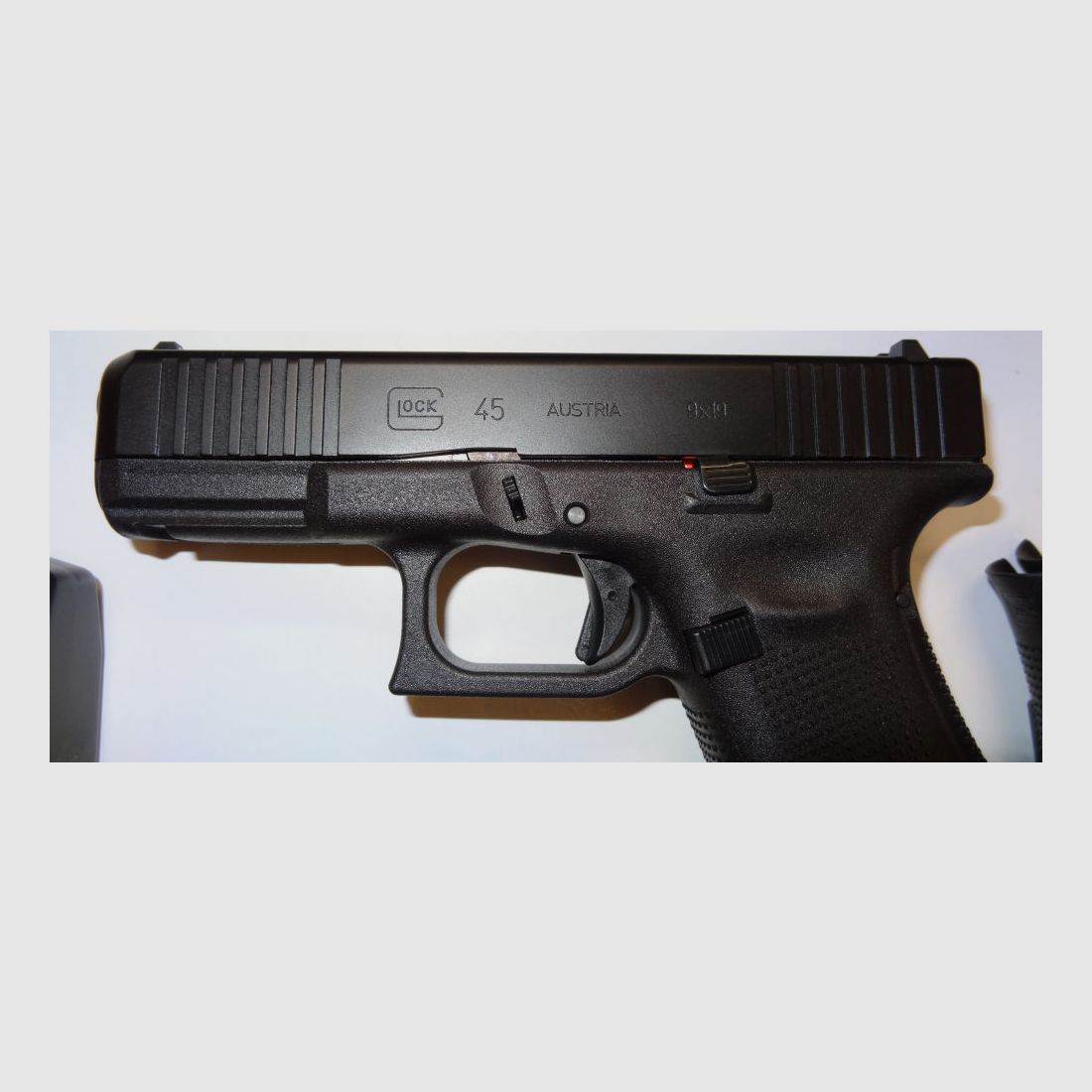 Glock pistol Glock 45 Gen.5 crossover in caliber 9mm Para (9x19)
