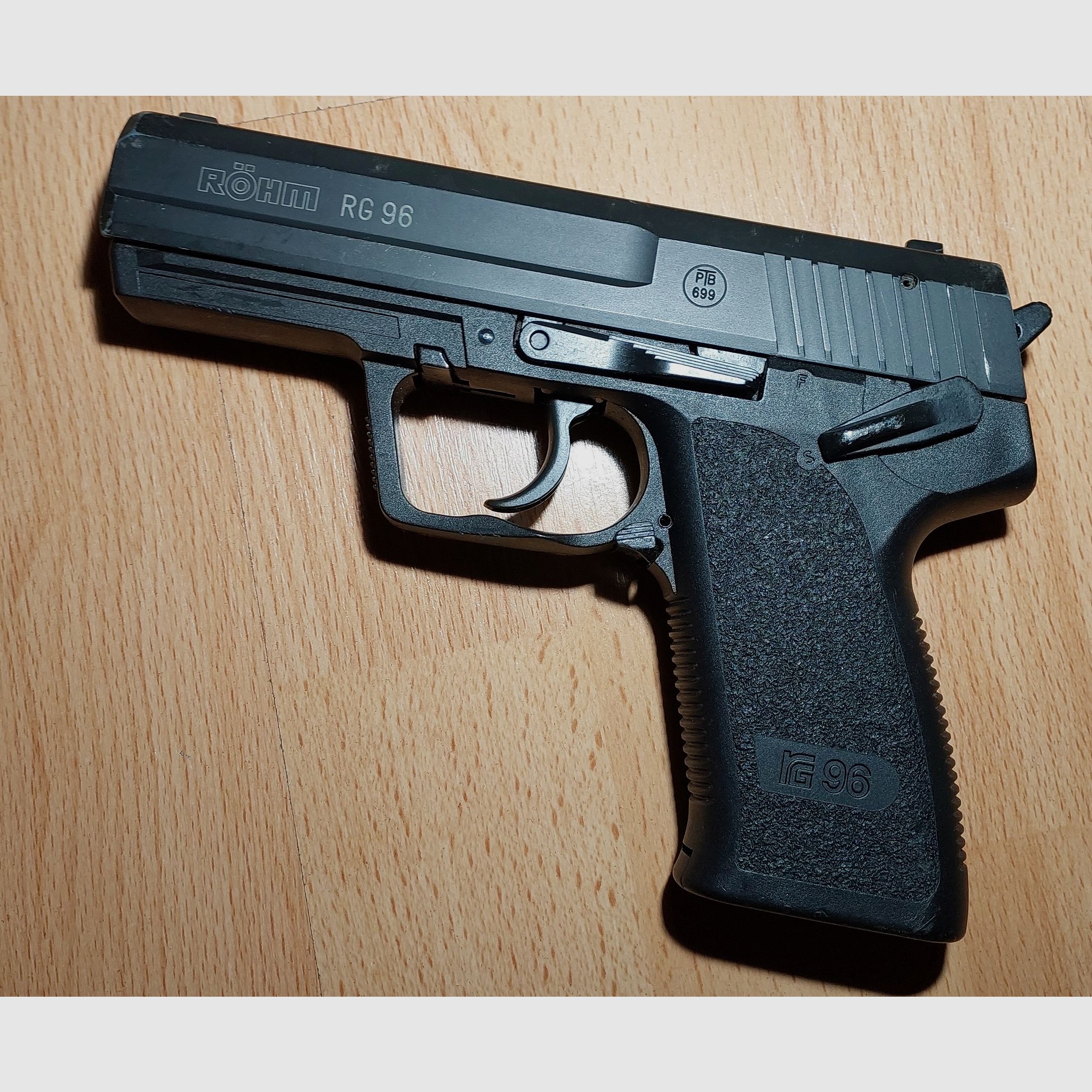 Röhm RG 96 blank firing pistol blued (PTB 699)