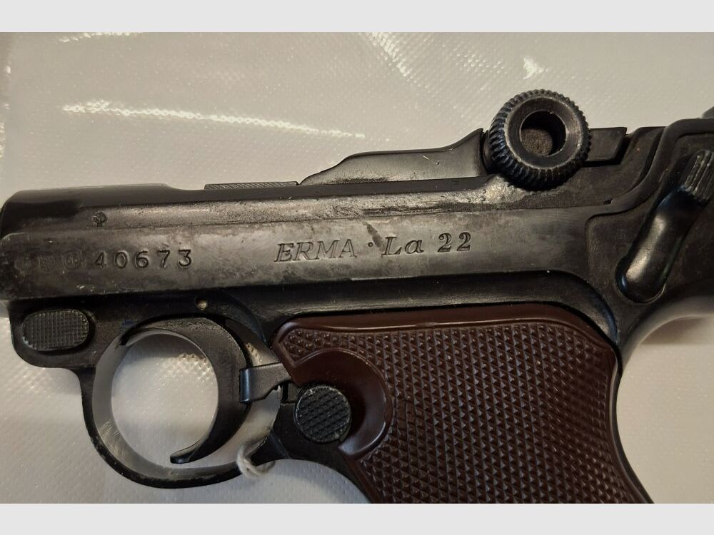 Erma LA 22