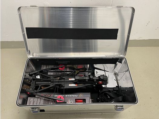 Zitcompound kruisboog van EK Archery in de aluminium koffer + extra magazijn + richtkijker 4x32