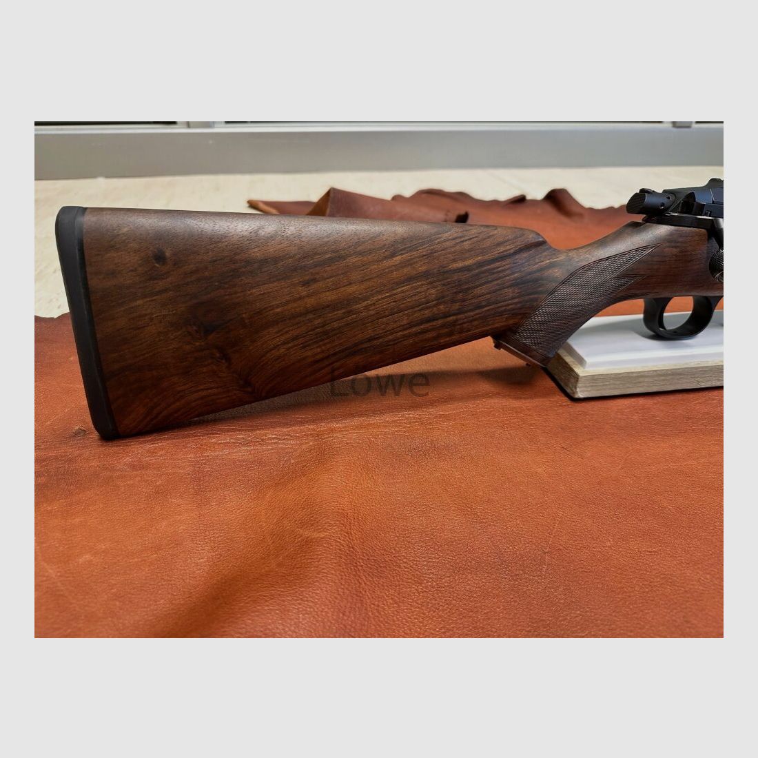 Steel Action HS Hatari Stock