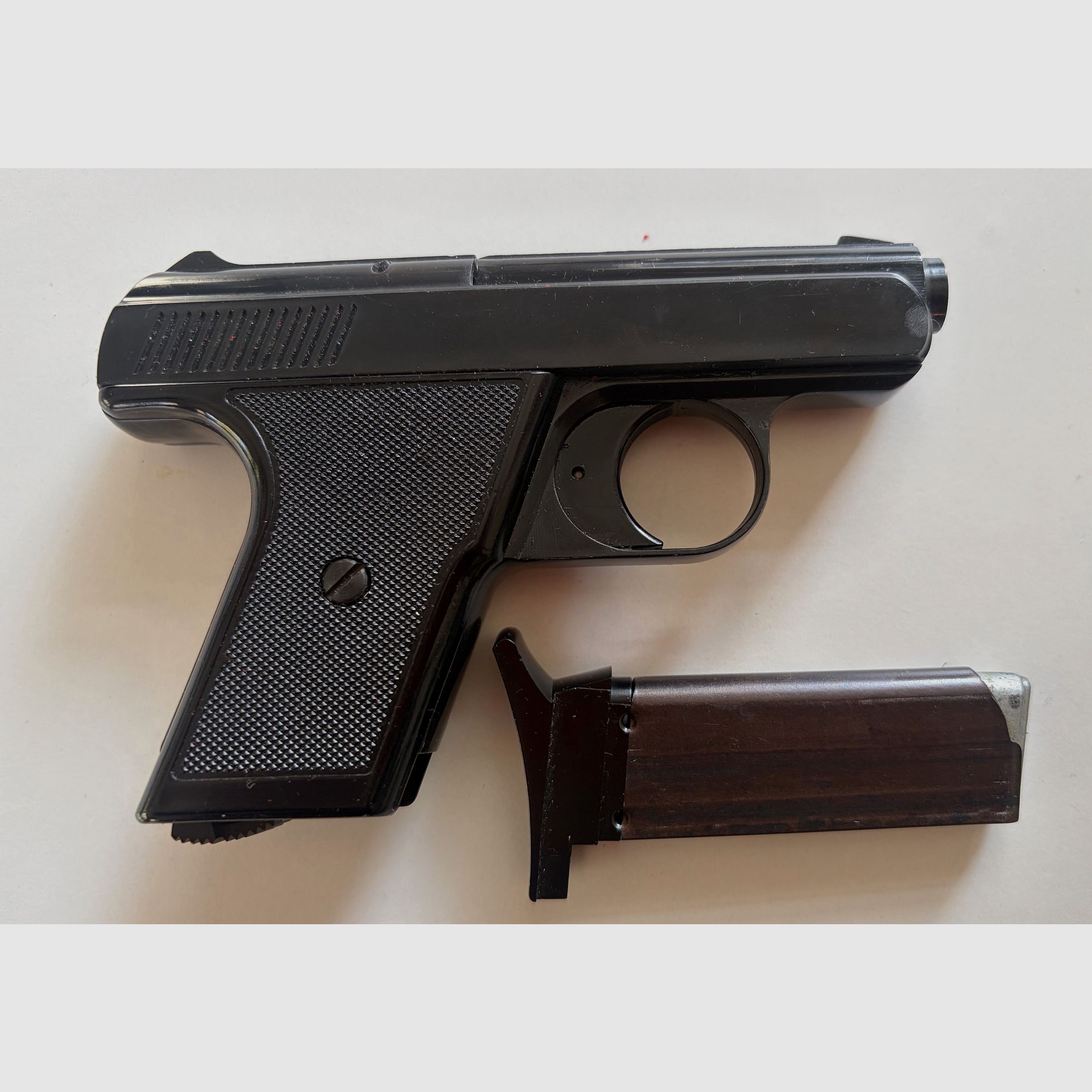 Reck Mod. FBI 8000 8mm Schreckschuss