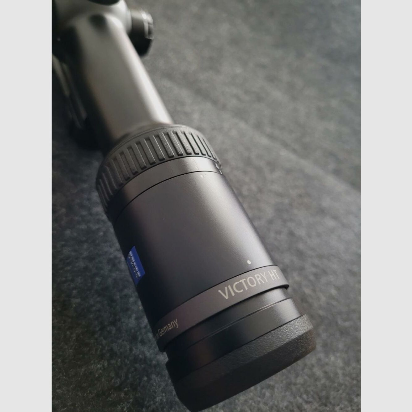 Zeiss	 Victory HT 3-12x56 LA60