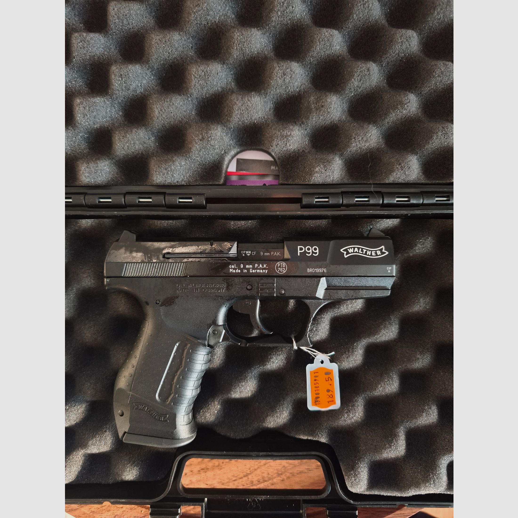 New blank-firing pistol Walther P99 ( PTB 762)