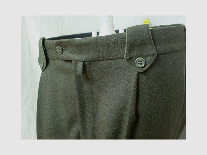 Tuxedo trousers - with contrasting pockets