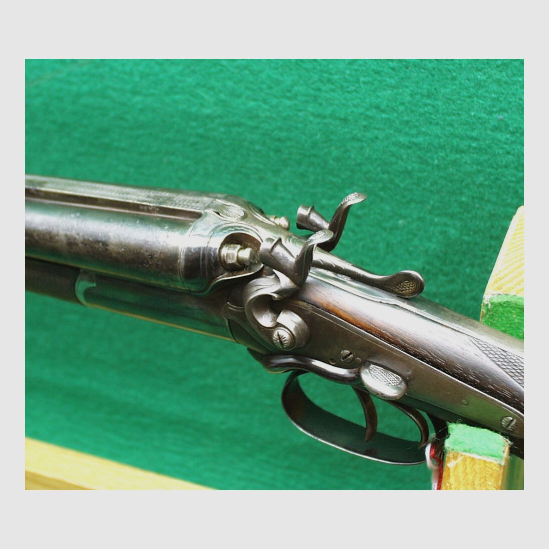 Vecchia perforatrice / perforatrice doppia