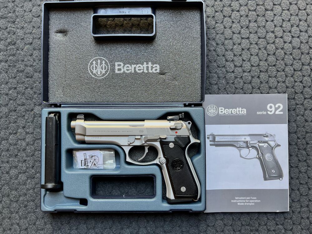 Beretta 92FS INOX, stainless, Edelstahl, Kal. 9mm Luger, 9x19mm 9mmLuger, 9x19mm