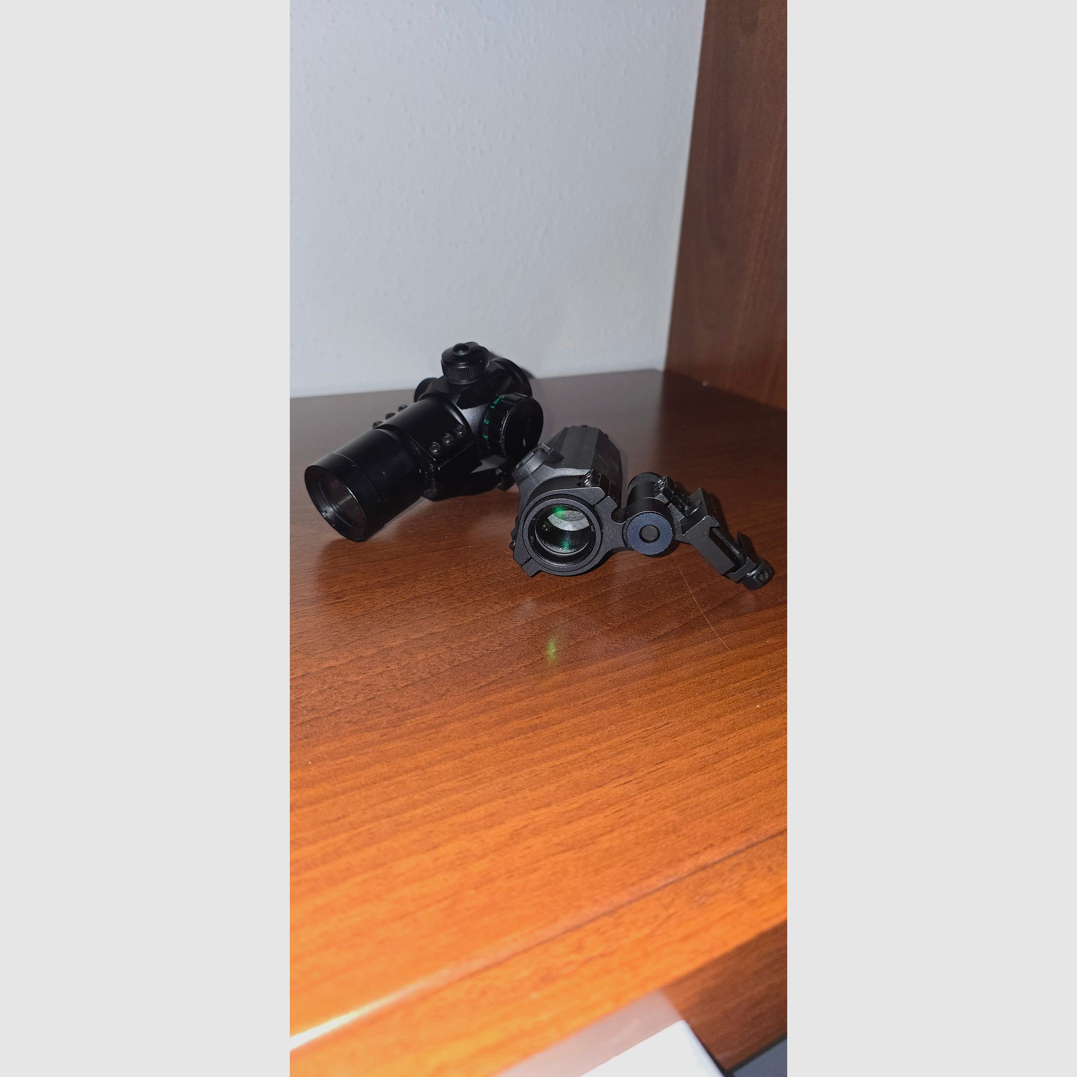 Red Dot V2 met 3x optiek - Als nieuw