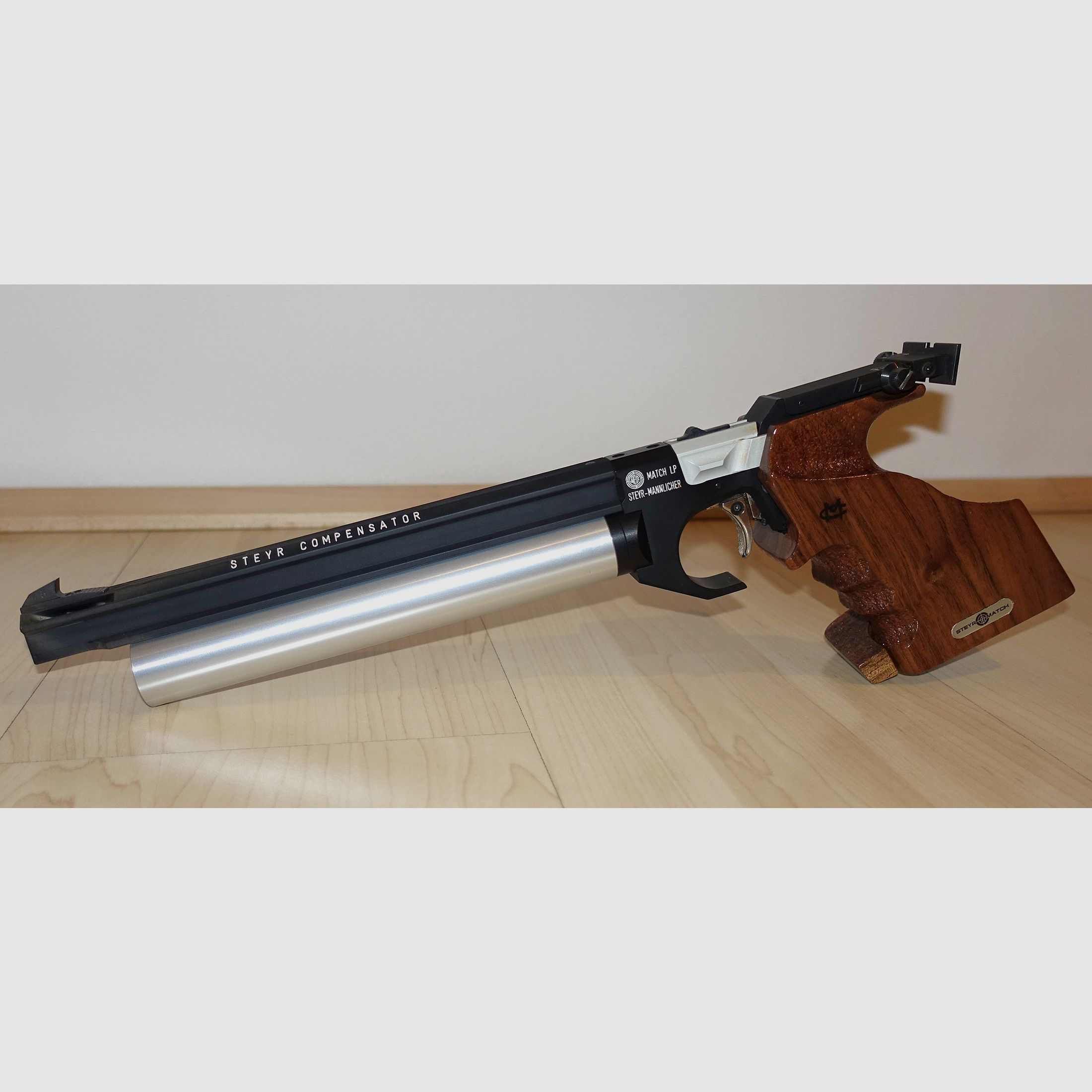 TOP Pressluft Matchpistole Steyr LP mit neuer Kartusche + Zubehör