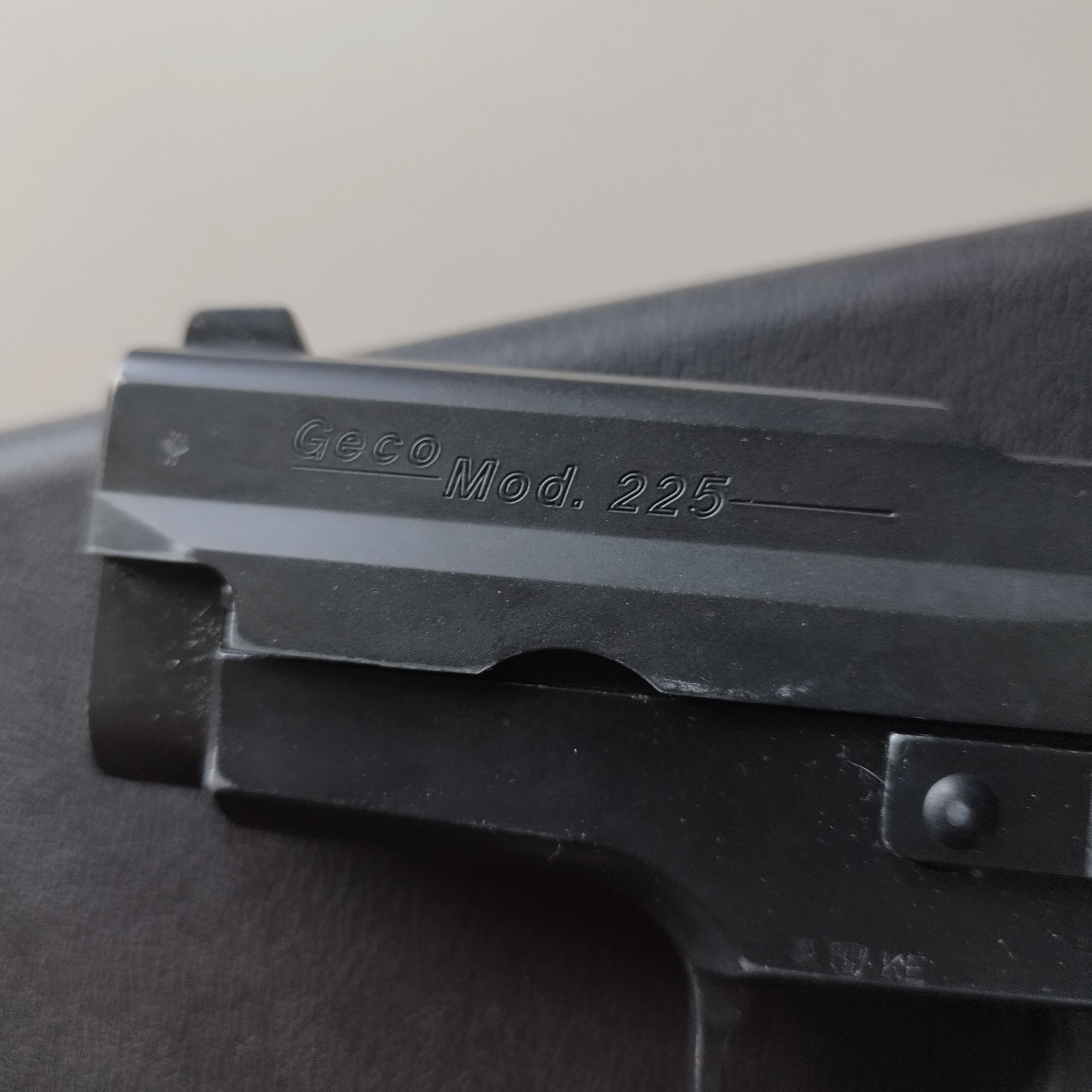 Geco Mod. 225 - 9mm P.A.K. - SRS pistol with box PTB