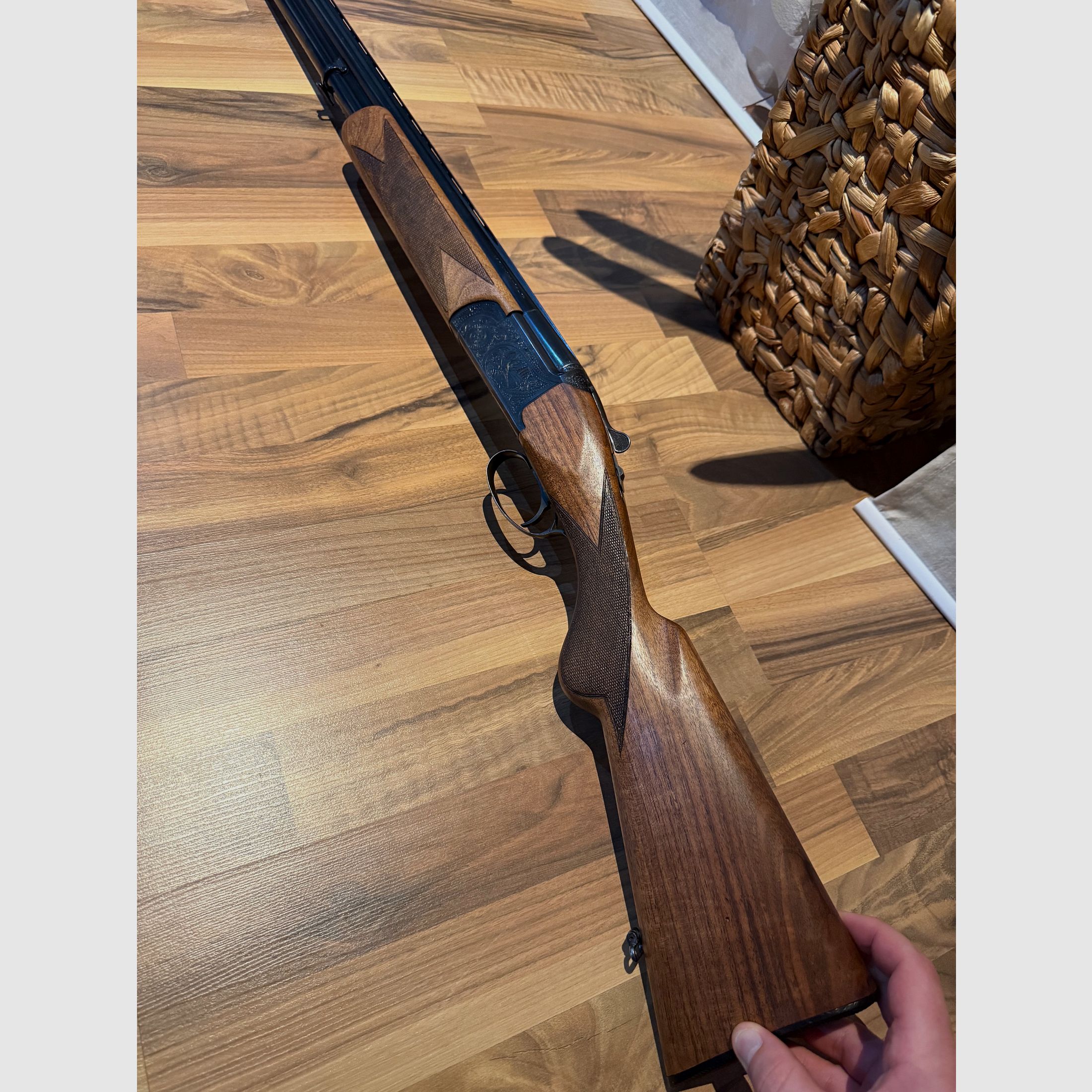 Lames Bockdoppelflinte im Kaliber 12/70 Einabzug mit Umschalter / Schwarze Basküle mit Gravuren / TOP!