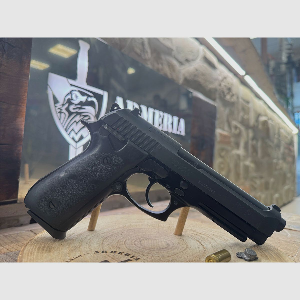 UŻYWANY – PISTOLET – TAURUS MOD. PT 92 AF kal. 9×21, zdjęcie 3 z 5