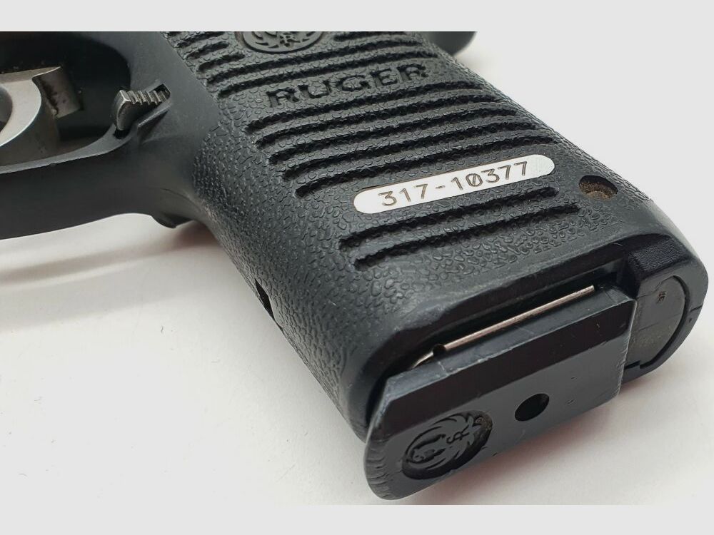 Ruger semi-automatic pistol Ruger P95