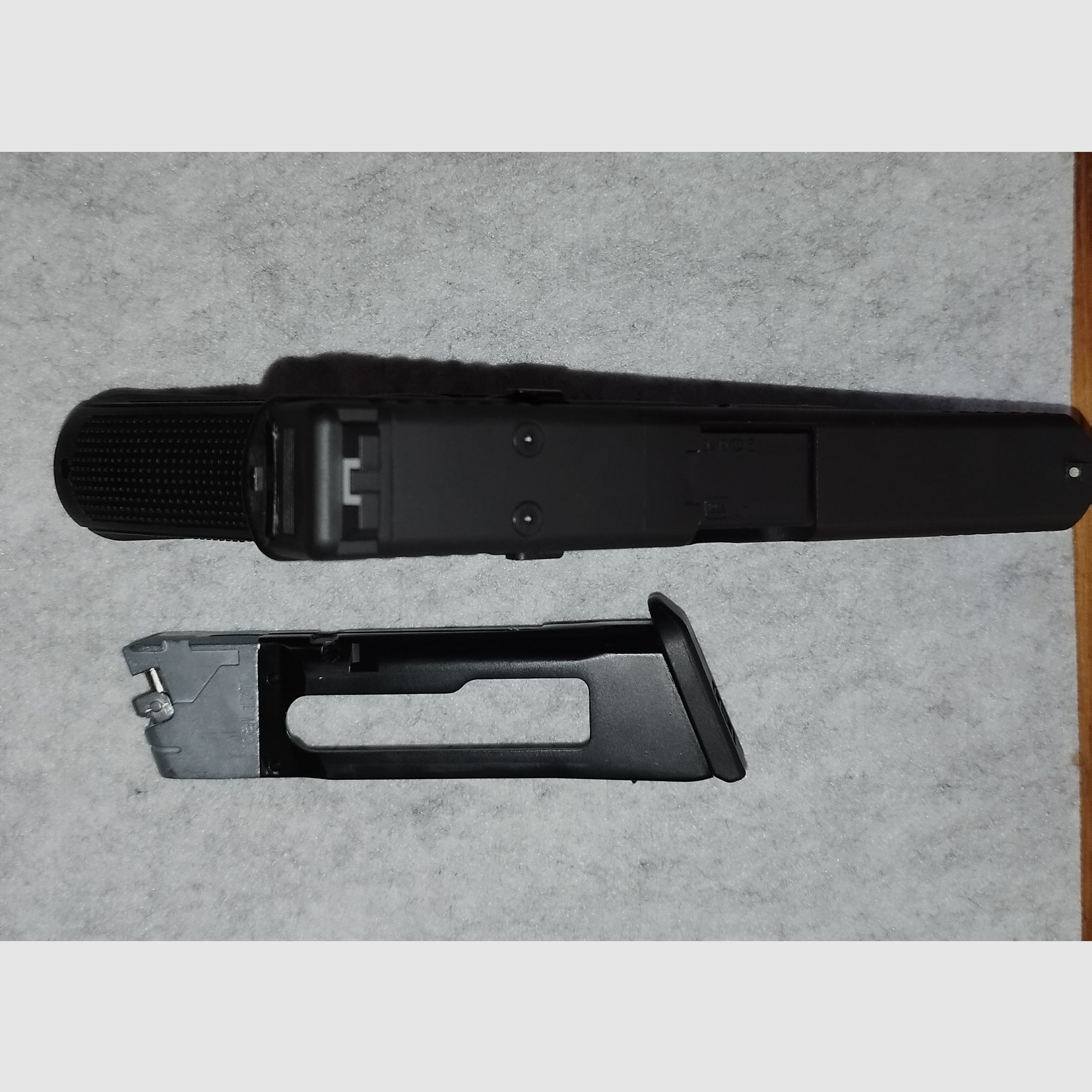 Glock 17 Gen 5 CO2 4.5mm BB with blowback and remaining warranty
