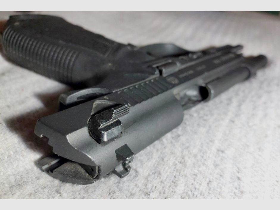 Zoraki 918 9mm P.A.K. zwart (PTB 1024) met twee magazijnen (1x18 - 1x25) en een nieuw First Strike Cordura holster