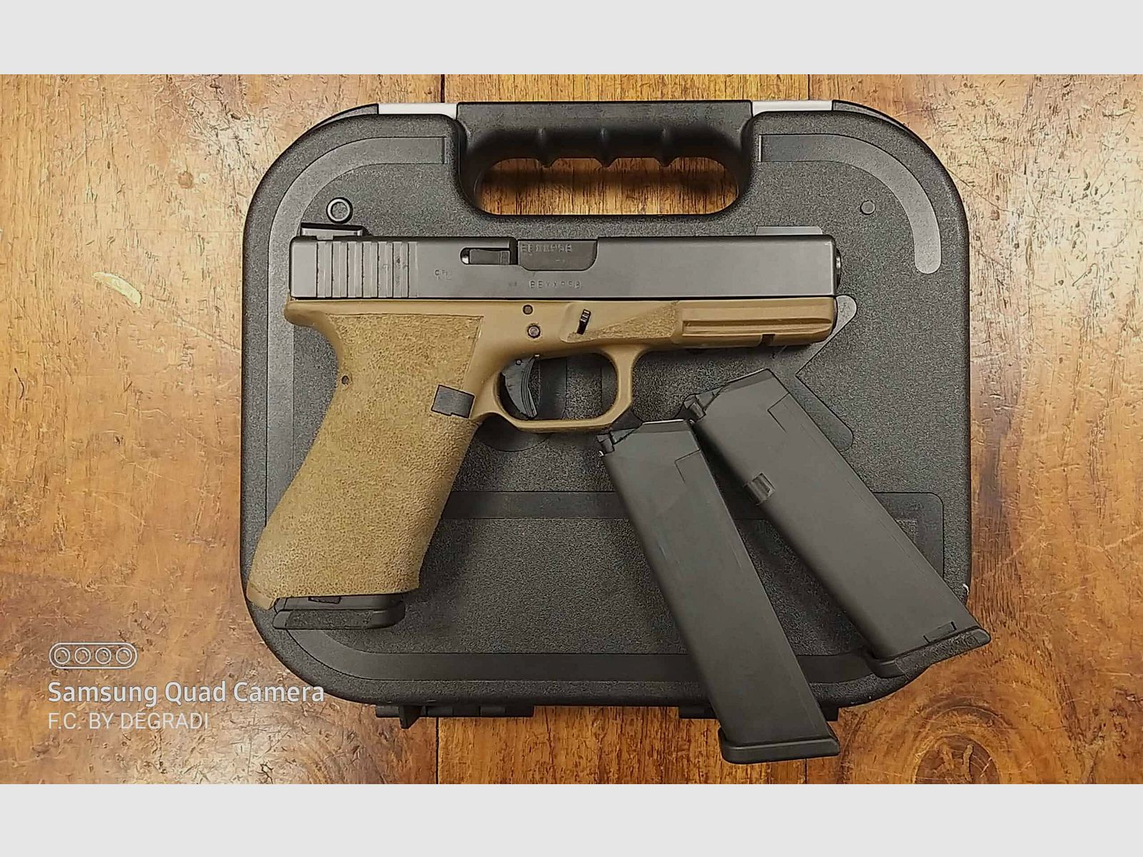 GLOCK 17 GEN4 OLIVE DRAB 9×21, imagen 1 de 3