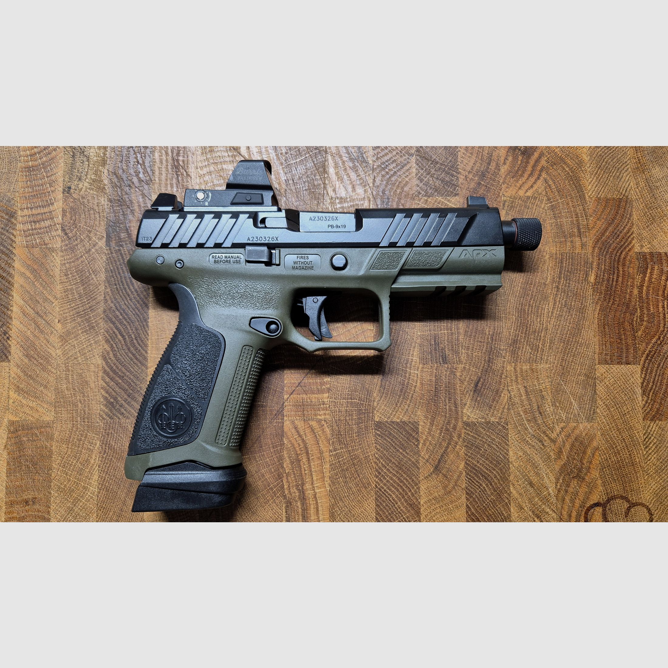 Beretta Pistole APX A1 Tactical 9mm mit Red Dot Burris Fast Fire 4