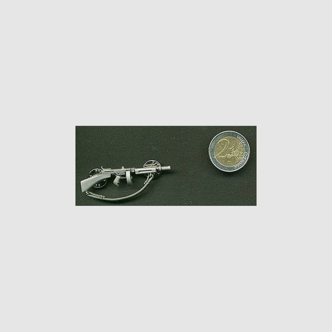 Thomson Maschinenpistole als Metall-Anstecker
