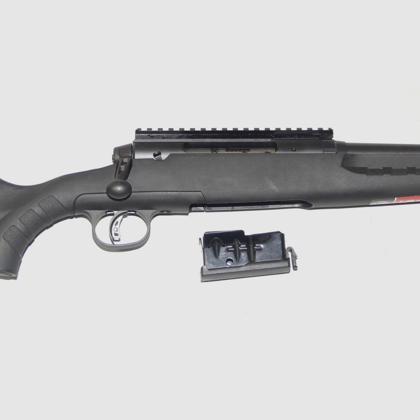 Savage Axis mit Accutrigger, Mündungsgewinde und Anschütz 3-12x56