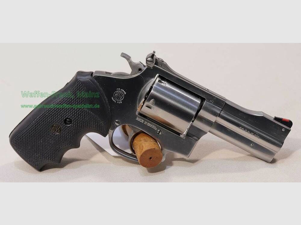 Rossi 720Stainless