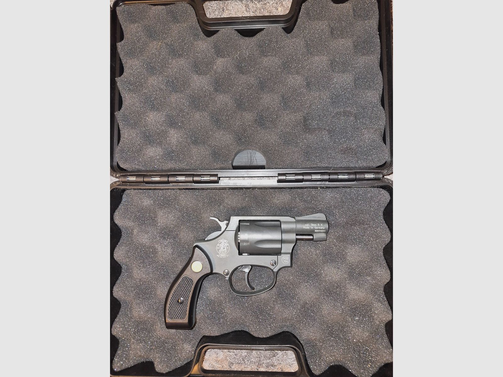 Smith & Wesson Chiefs Special 9mm R.K, image 1 of 3