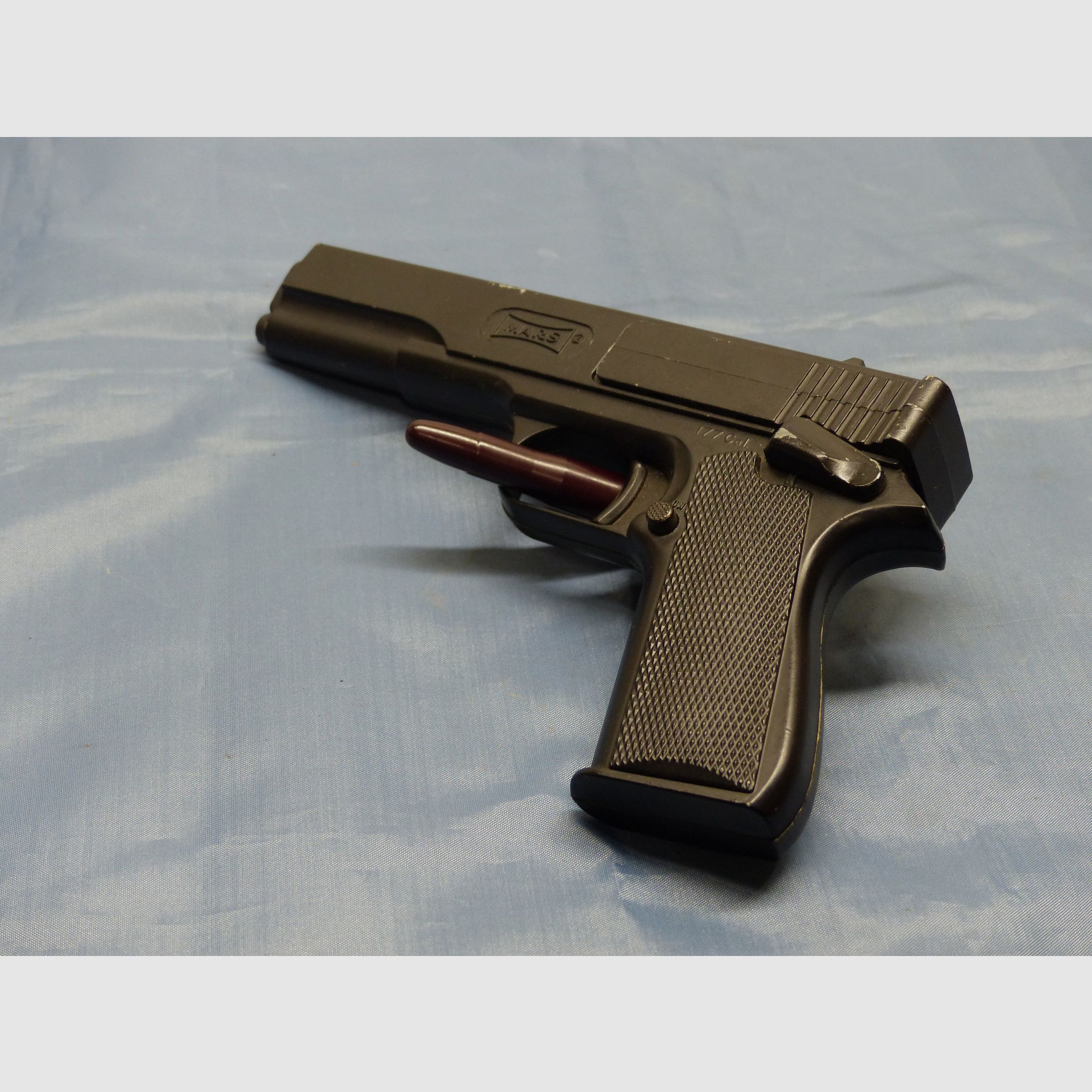 Pistola de aire Marksman 1010 Repeater Cal. 4,5/.177 fabricada en Torrance California USA, imagen 2 de 10