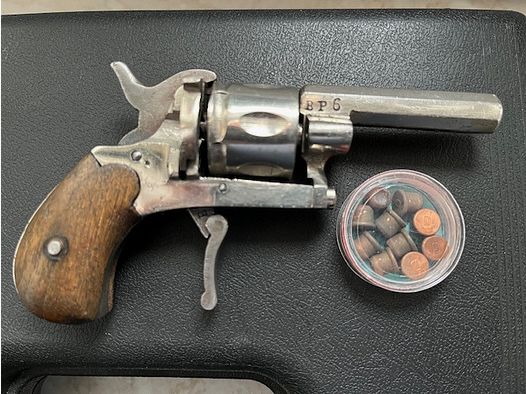 SCHRECKSCHUSS  REVOLVER  Kal. 6 mm  Zella Mehlis Seltenes Sammlerstück