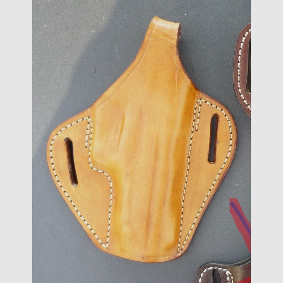 HKDesign Holster Art. Nr. 015, Beveiligingspannenkoekholster voor SIG P220 - Rechtshandig-