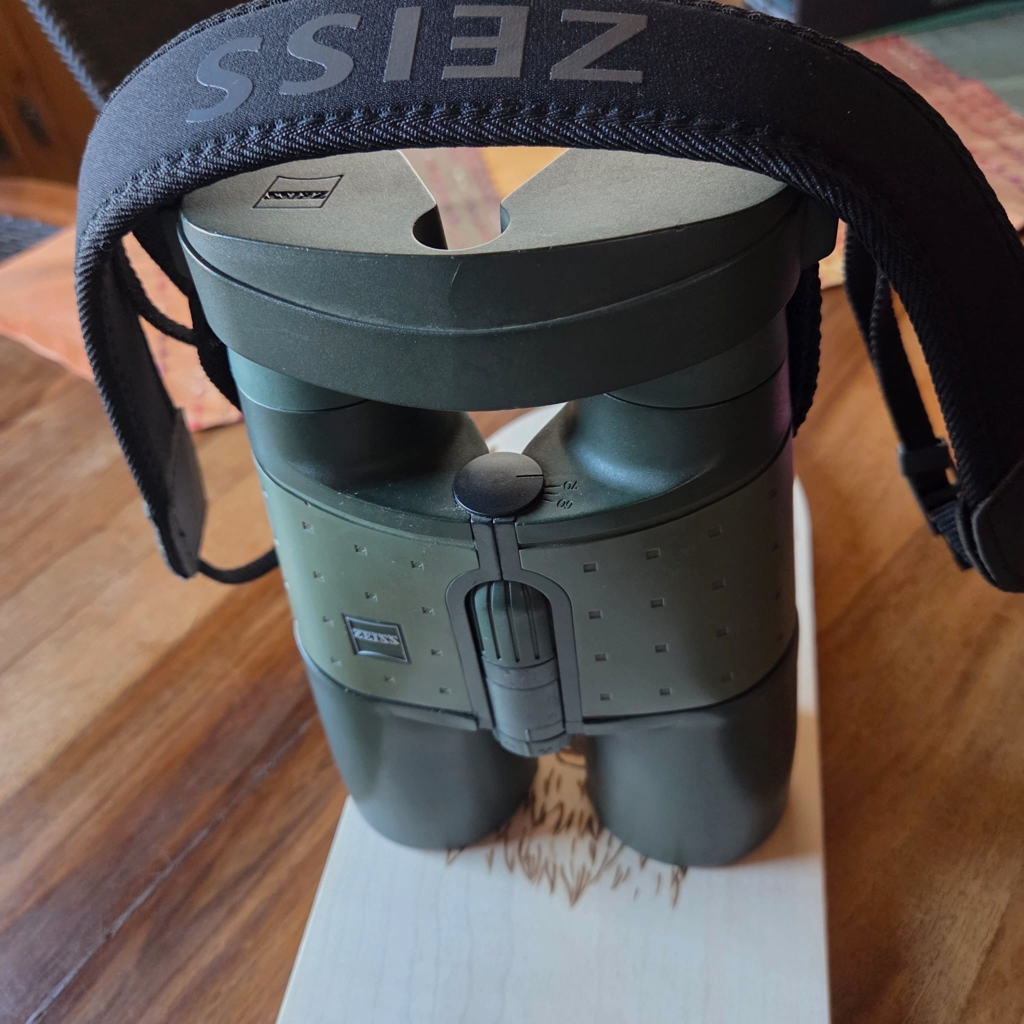 Zeiss Fernglas 10x56 BT P