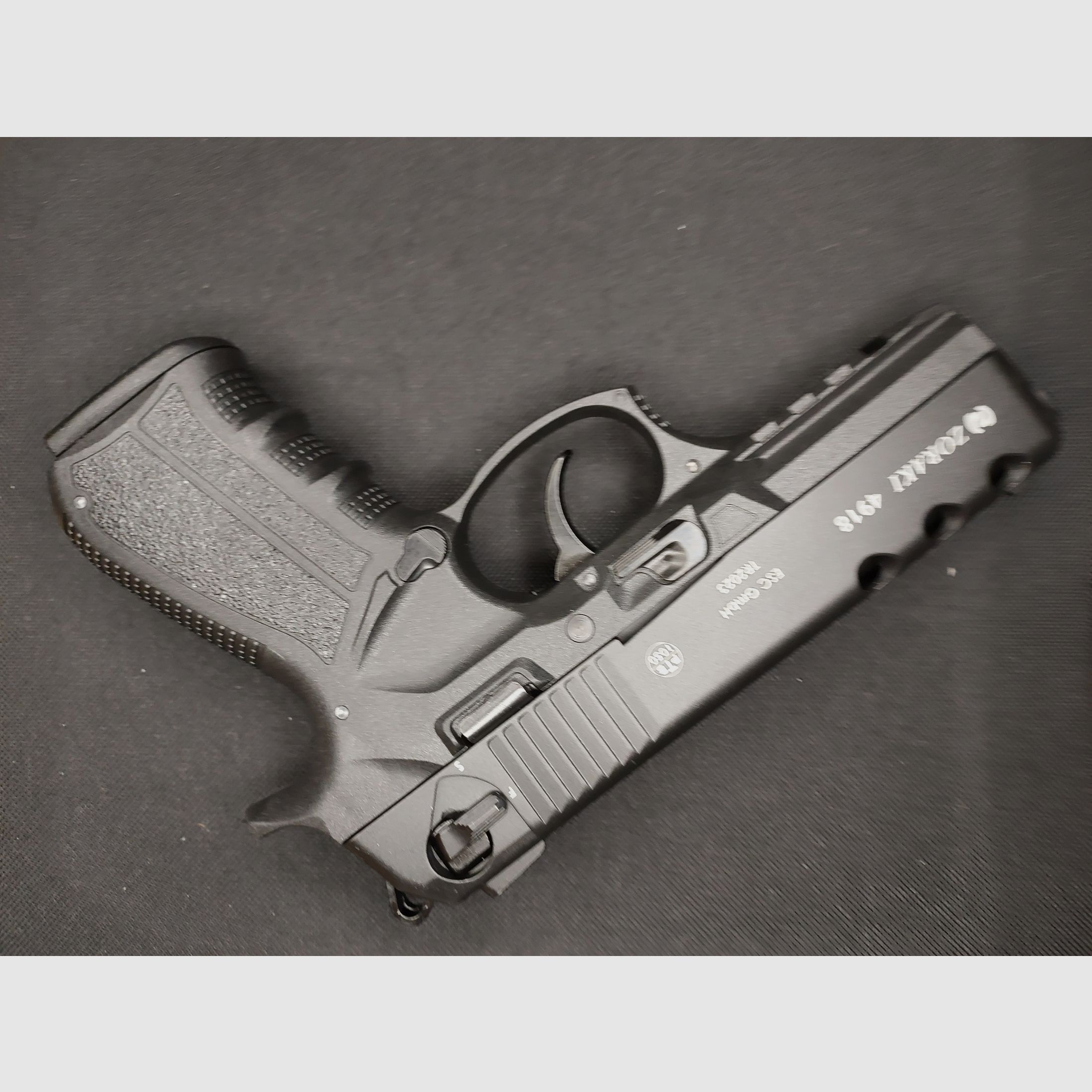 Zoraki 4918 Schreckschuspistole Kal. 9mm P.A.K. (PTB 1110) schwarz - neu!