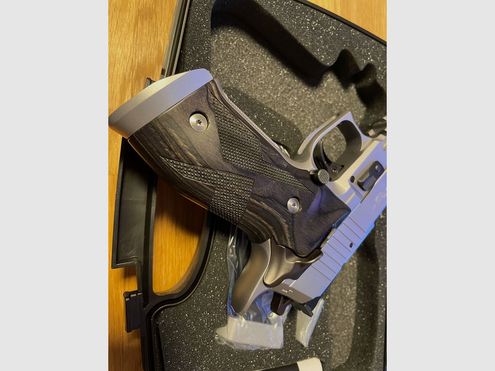 SIG SAUER P226 X-SIX SKELETON 9MM LUGER