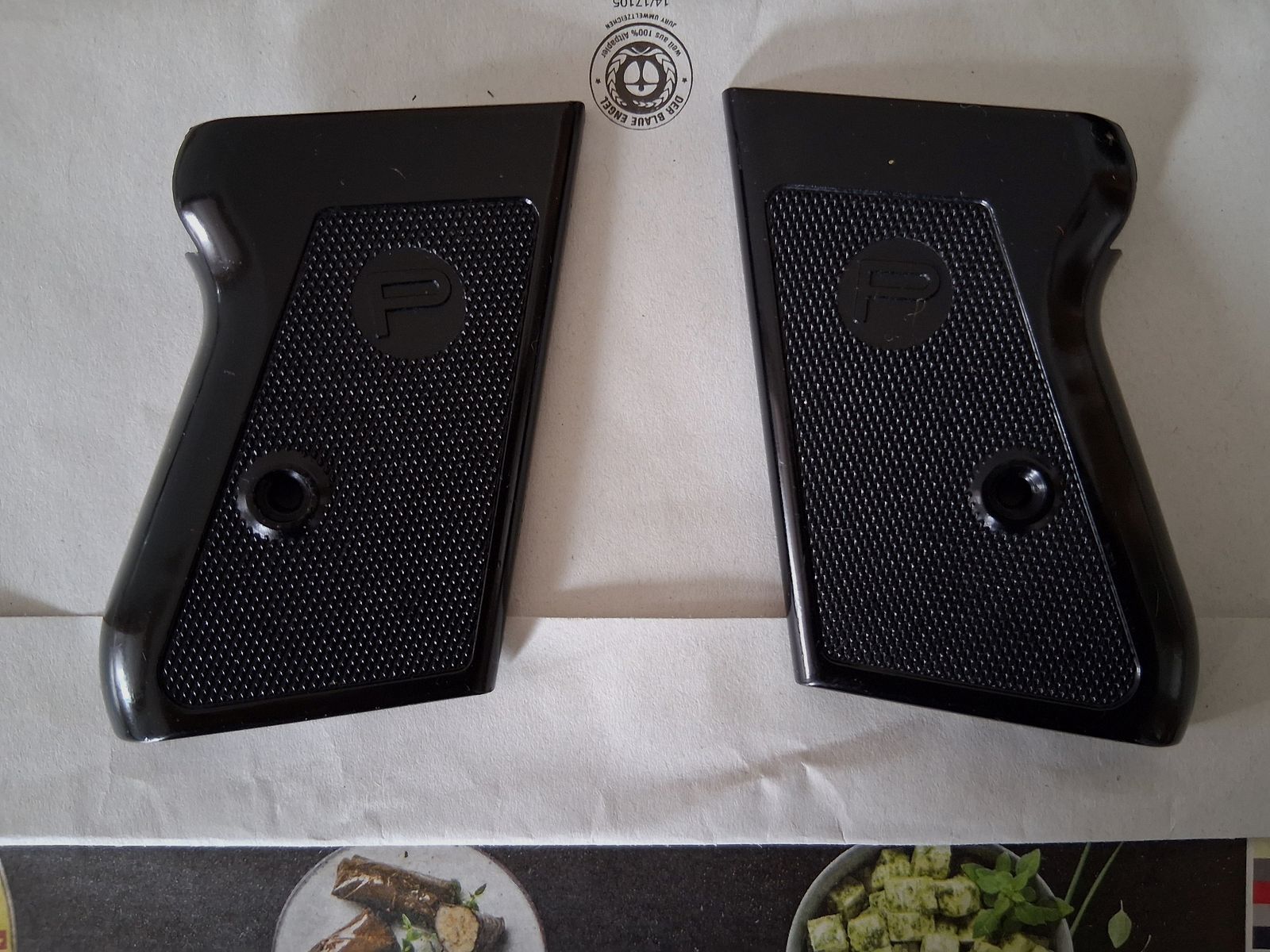 Griffschalen für Perfecta FBI 8000 PTB-196/2, Bild 1 von 2