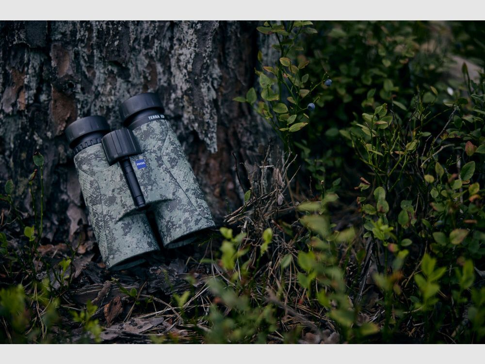 Carl Zeiss AG ZEISS Terra ED Camouflage 10x42 Fernglas Pirschgals Ansitzglas - Weihnachtsaktion!