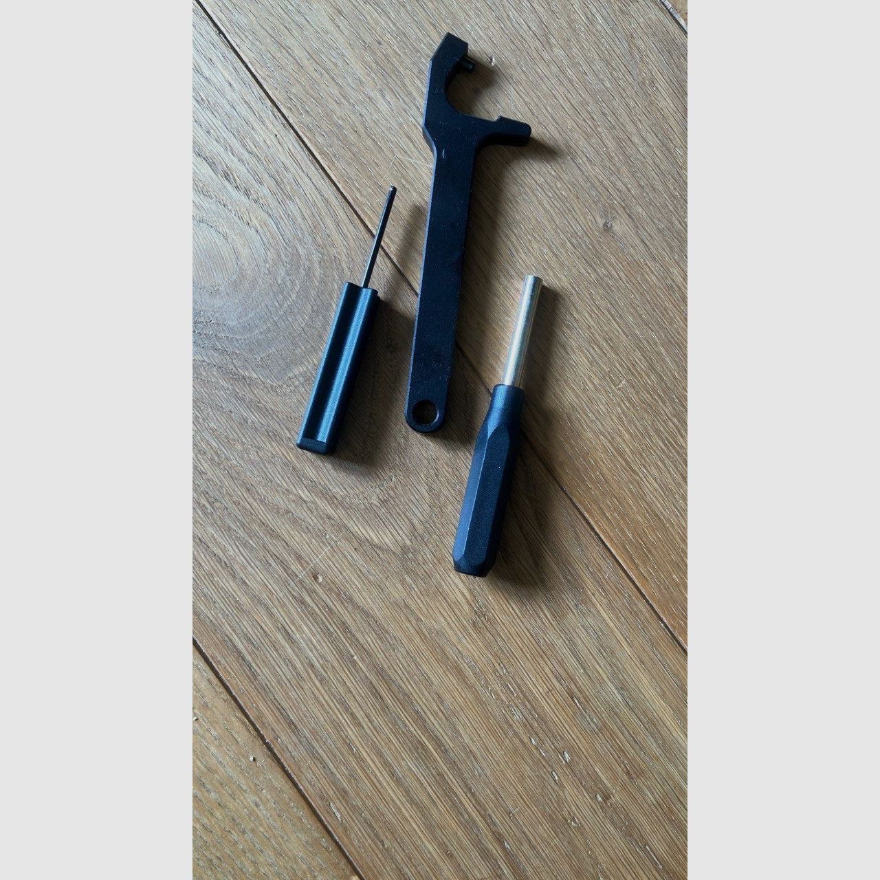 Glock 45 MOS FS mit Performance Trigger + HOGUE Griff + Steiner MPS Optik + viel Zubehör - ca. 8 Monate alt !!!