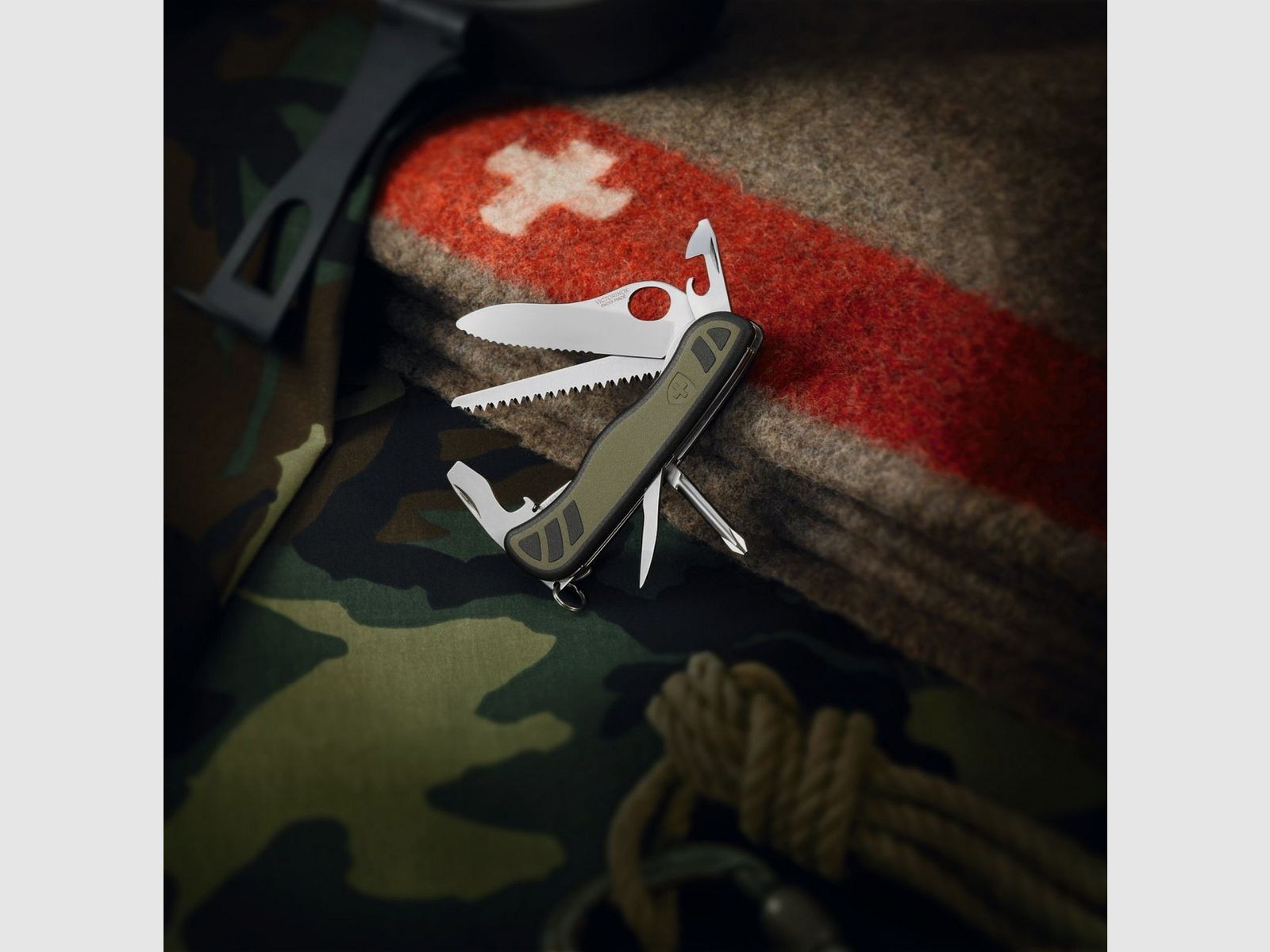 Victorinox Swiss Soldier's pocket knife 0.8461.MWCH, image 3 of 3