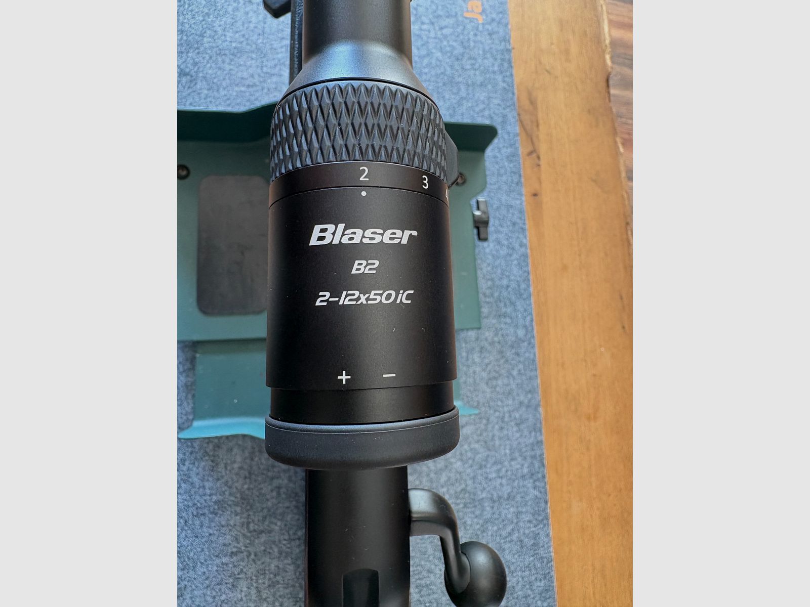 KOMPLETTANGEBOT: Blaser R8 Professional 7x64 – Kanneliert | Gold-Akzente NEUES Blaser B2, Bild 5 von 6