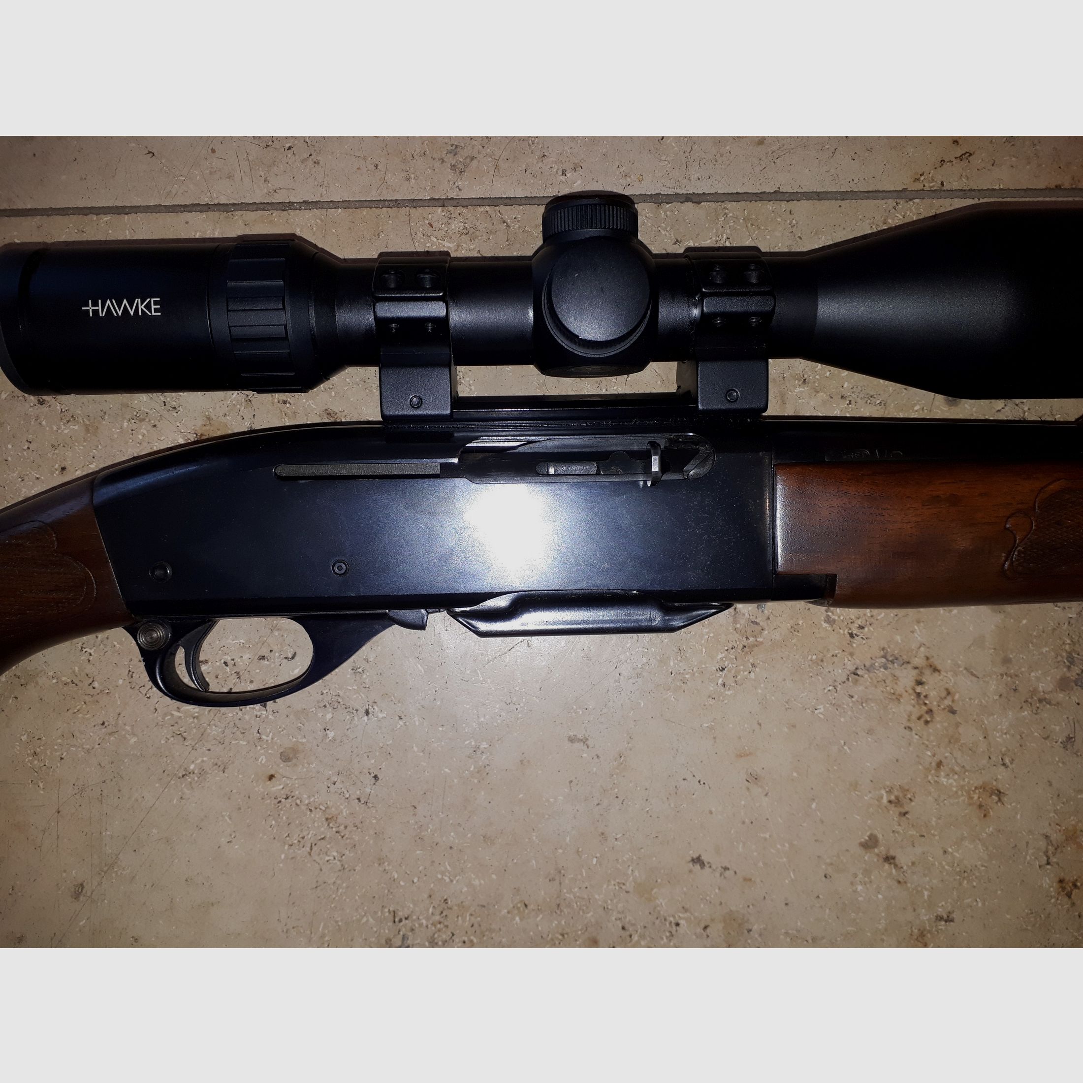 Self-loading rifle Remington Model 742.