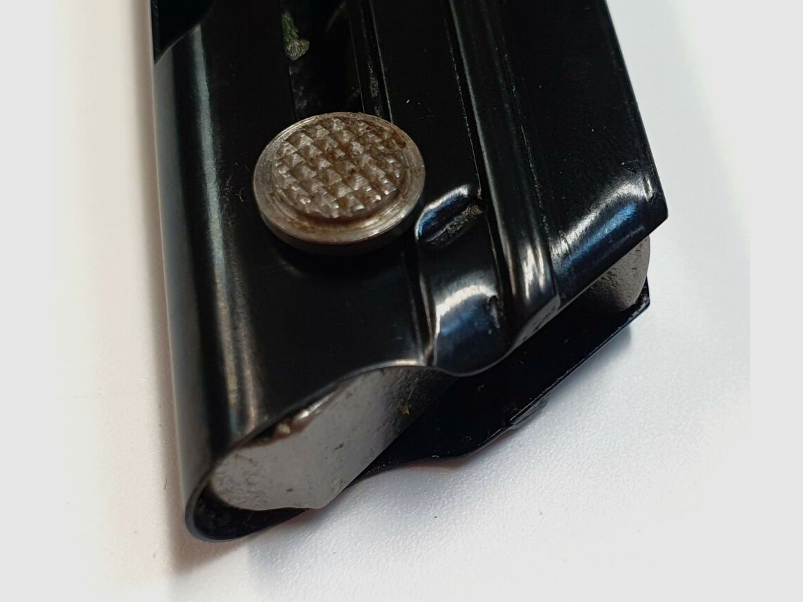 Cargador original Mauser P08