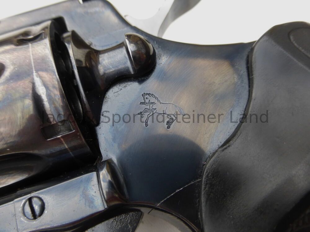 Colt Python LL: 6"/152mm