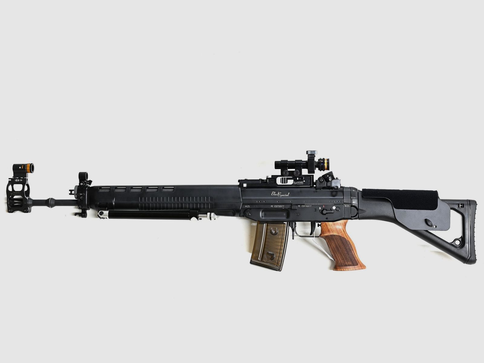 SL-Gewehr SIG PE 90, aufgerüstet zu Wyss Elite 90 5.56 x 45 (GP90), Bild 2 von 3