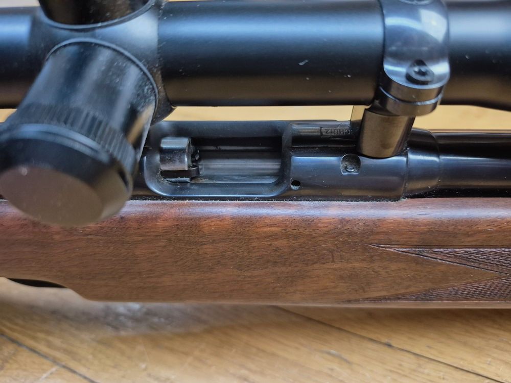Prachtige precisiegeweer set Anschütz model MATCH 54 versie 1407 – 22LR – Weaver CT36 Micro Trac 36 x 40 richtkijker met diopter en tunnel Anschütz (3 iris!) – Zware loop – Kamerbeschermer + Sluitbeschermer + Koffer! Top set! TBE+++, afbeelding 46 van 53