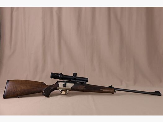 Blaser R93 // Holz // Swarovski mit Leuchtpunkt!!!