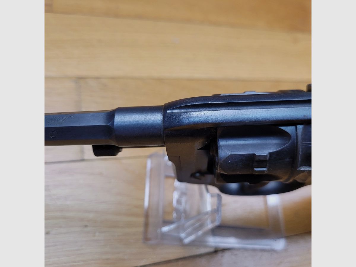 Sehr schöner Dienstrevolver 1892 – verbreitet, aber mythisch – Höhepunkt des Revolvers Made in France – Kaliber 8mm92 – Ikonische Waffe von 1915 – Zustand Sup!, Bild 15 von 23
