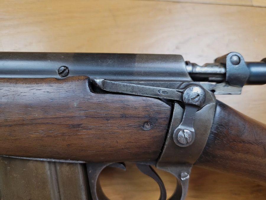 Rarissime fusil Lee Enfield MkI* – calibre .303 British – construit neuf en 1903 (un des tous derniers!) – au chiffre d&rsquo;Edouard VII – boîtier BSA militaire – bonne mécanique et beaux bois – hausse 1899 – Catégorie D – TBE global, image 24 sur 29