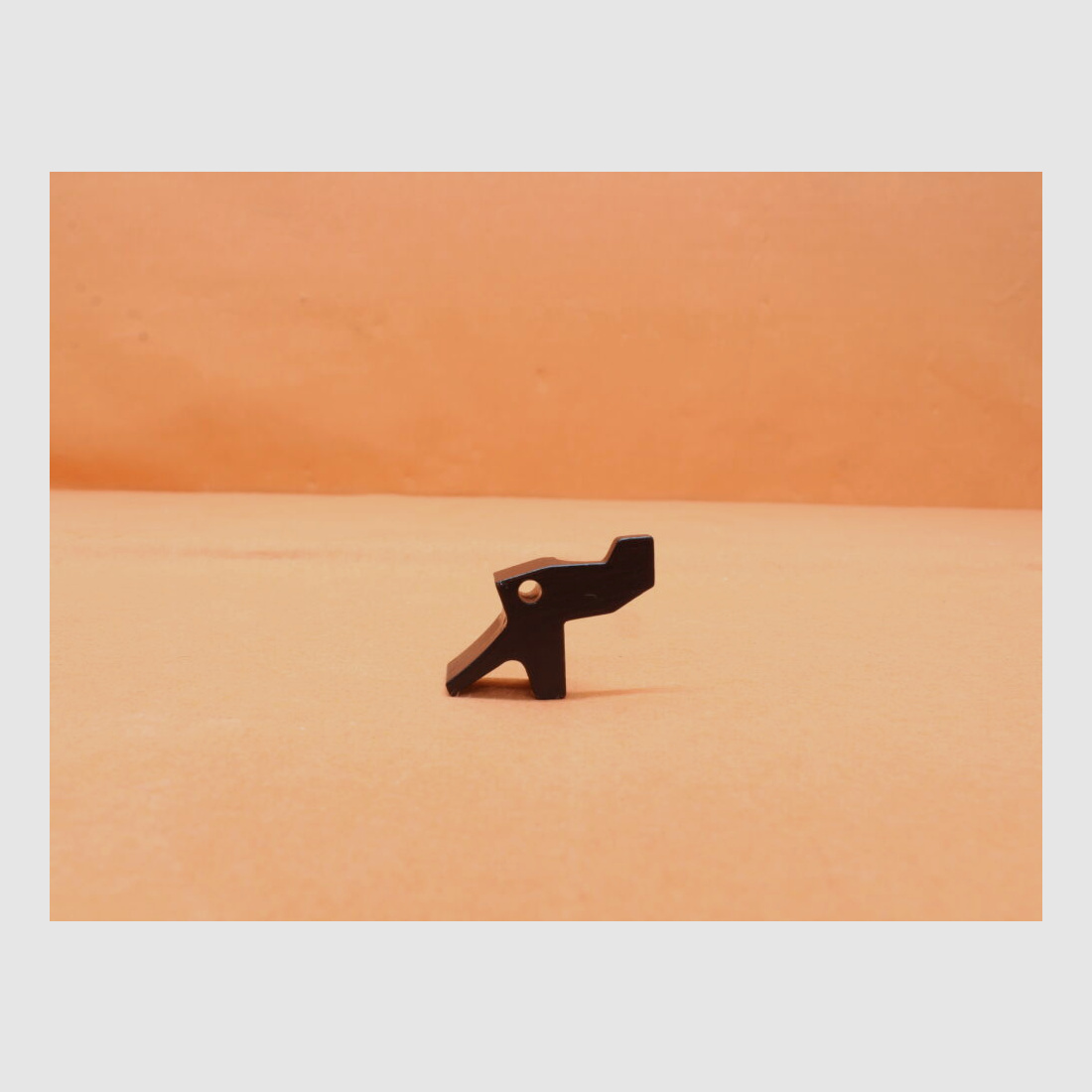 UTG - Leapers Ruger 10/22: Magazine Release Extended UTG Metal Black (TL-MGRL22A)